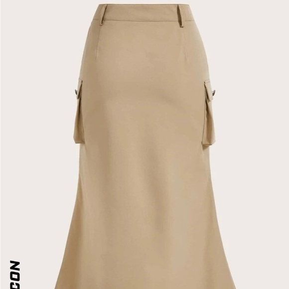 SHEIN ICON -Side Pocket Skirt - Picture 2 of 3